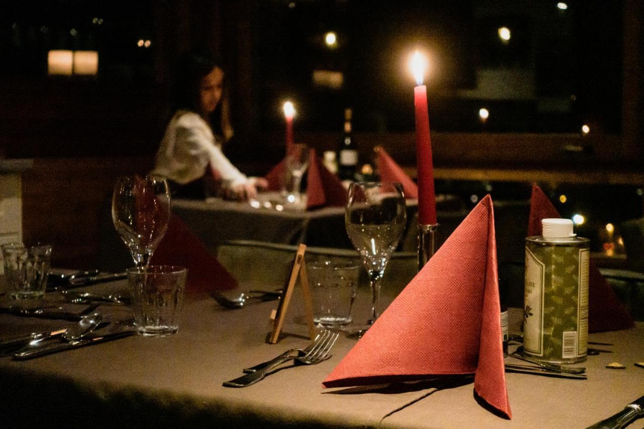 Hotel Restaurant Saint Roch Пюи-Сен-Венсан Экстерьер фото